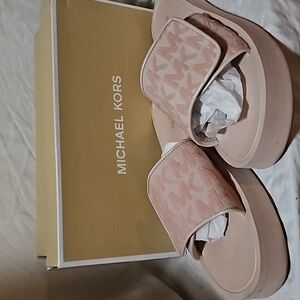 MK Platform Cushion Sandal (Slip on)